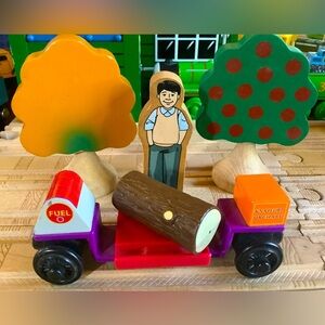 Rare Knapford Orchard Flatbed Train, 2 Trees, Man & Cargo Log Lot Thomas Wooden
